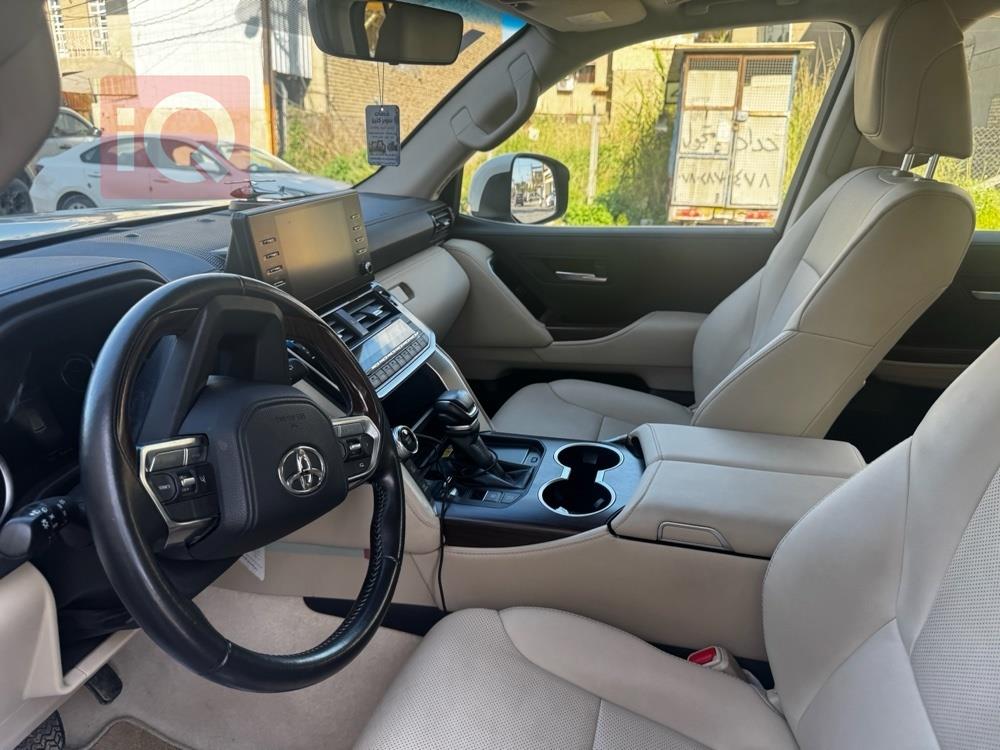 تويوتا لاندكروزر